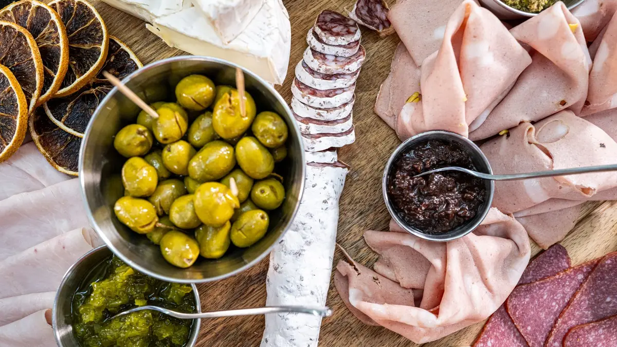 Recette apéro Noël : bouchées froides et planche à monter